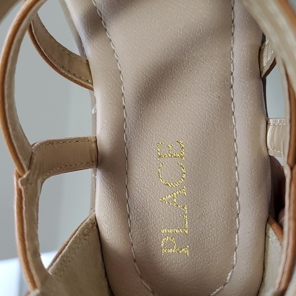 CHILDREN'S Place sandals size 9 - Picture 5 of 6